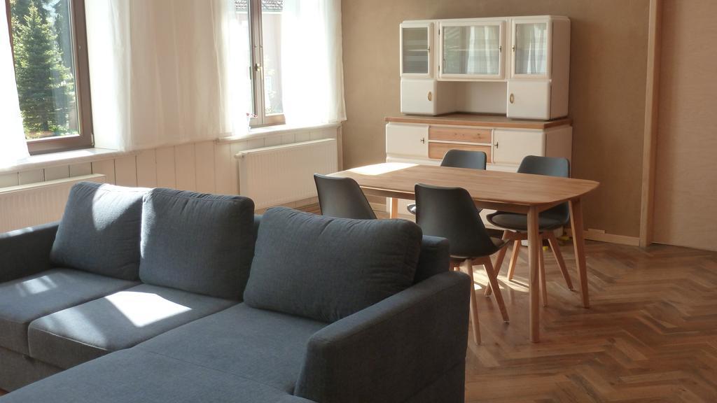 Ferienwohnung Alte Schule Tambach-Dietharz Exterior foto