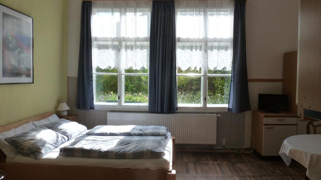 Ferienwohnung Alte Schule Tambach-Dietharz Exterior foto